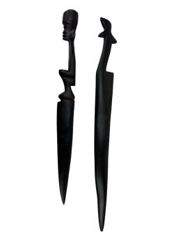 Brieföffner aus Ebenholz mit Ziergriff